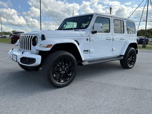 Used 2021 Jeep Wrangler Unlimited Sahara image 35