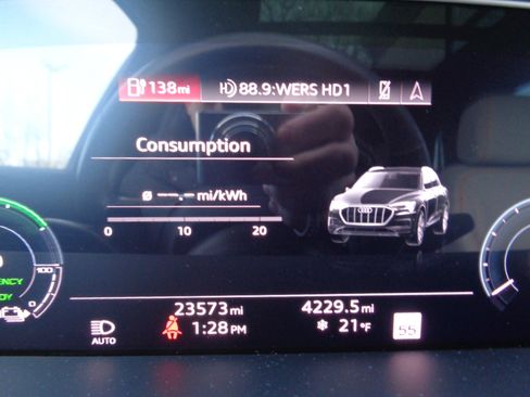 Used 2022 Audi e-tron Chronos image 20