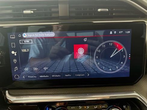 Used 2024 GMC Sierra 3500 Denali w/ Denali Reserve Package image 17