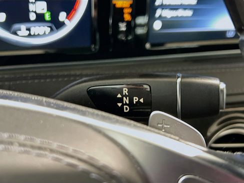 Used 2017 Mercedes-Benz S 550 Sedan w/ Premium Package image 13