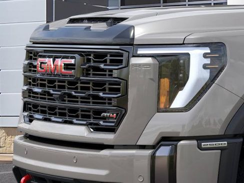New 2026 GMC Sierra 2500 AT4 w/ AT4 Premium Plus Package AWD/4WD image 37