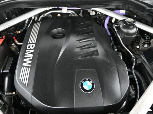 Used 2024 BMW X7 xDrive40i w/ Executive Package image 17