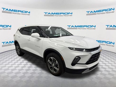 Used 2025 Chevrolet Blazer LT FWD image 7