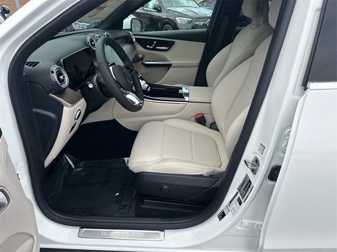 New 2026 Mercedes-Benz GLC 350e 4MATIC image 9