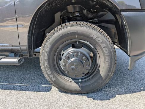 New 2026 RAM 3500 Tradesman AWD/4WD image 24