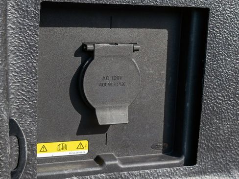 Used 2023 Ford F150 Lariat image 7