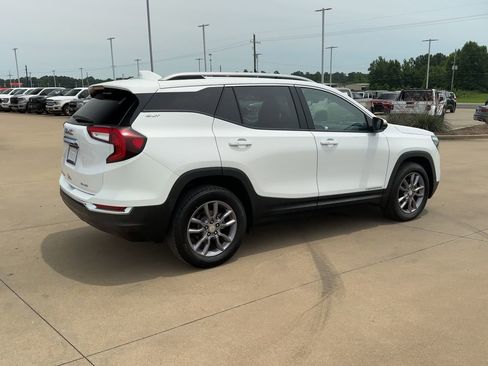 Certified 2023 GMC Terrain SLT image 8
