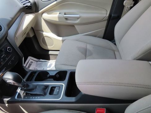 Used 2018 Ford Escape SE w/ SE Sync 3 Package FWD image 18