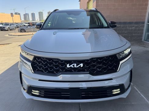 Used 2022 Kia Sorento EX w/ Panoramic Sunroof Package image 10