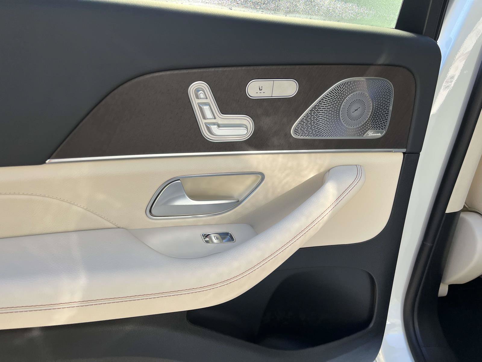 New 2027 Mercedes-Benz GLS 450 4MATIC image 40