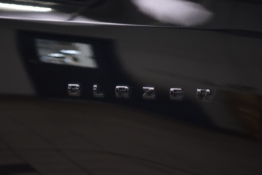 Used 2024 Chevrolet Blazer LT w/ Convenience Package FWD image 16