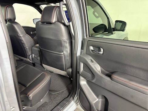 Used 2025 Nissan Frontier PRO-4X w/ Pro Premium Package image 32