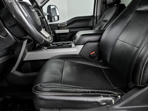 Used 2019 Ford F250 Lariat image 16