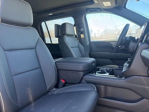 New 2026 GMC Yukon XL Elevation w/ Elevation Premium Package image 12