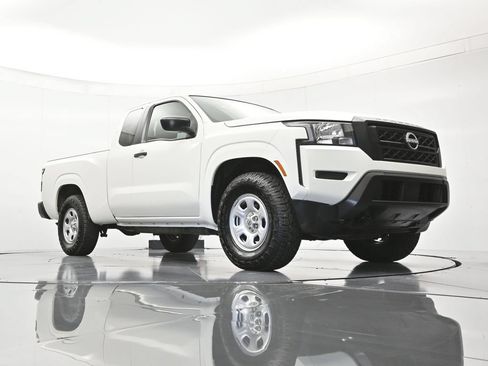 Used 2024 Nissan Frontier S w/ Technology Package AWD/4WD image 38