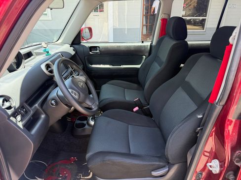 Used 2006 Scion xB FWD image 24