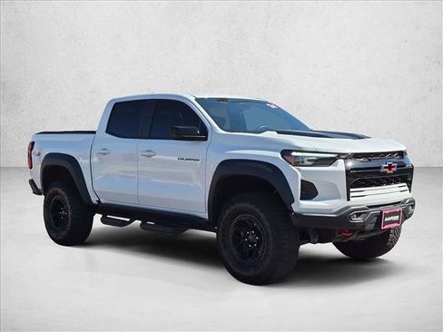 Used 2024 Chevrolet Colorado ZR2 w/ ZR2 Bison Edition AWD/4WD image 3