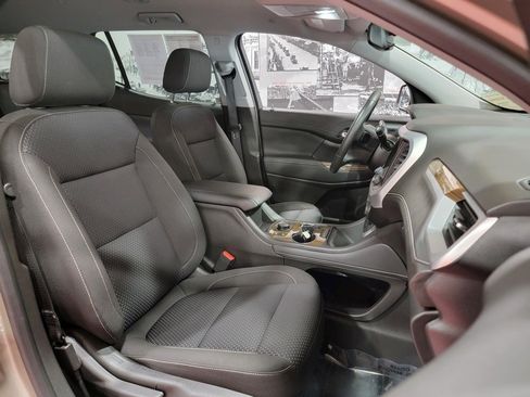 Certified 2023 GMC Acadia SLE w/ Driver Convenience Package image 14