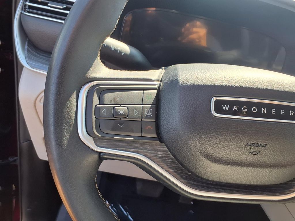 Used 2024 Jeep Wagoneer Series III AWD/4WD image 17