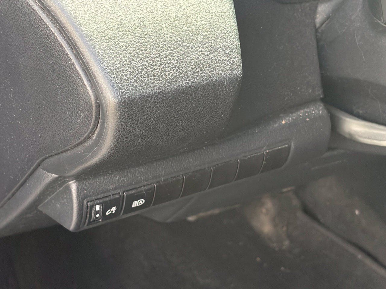 Used 2021 Toyota Corolla LE FWD image 7