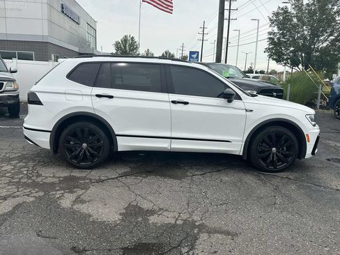 Used 2021 Volkswagen Tiguan SE R-Line FWD image 2