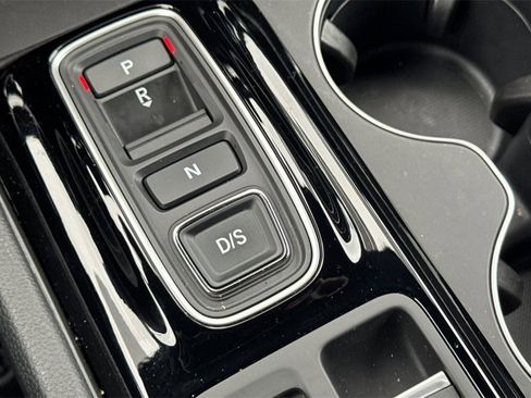 Certified 2025 Honda Pilot Sport image 23