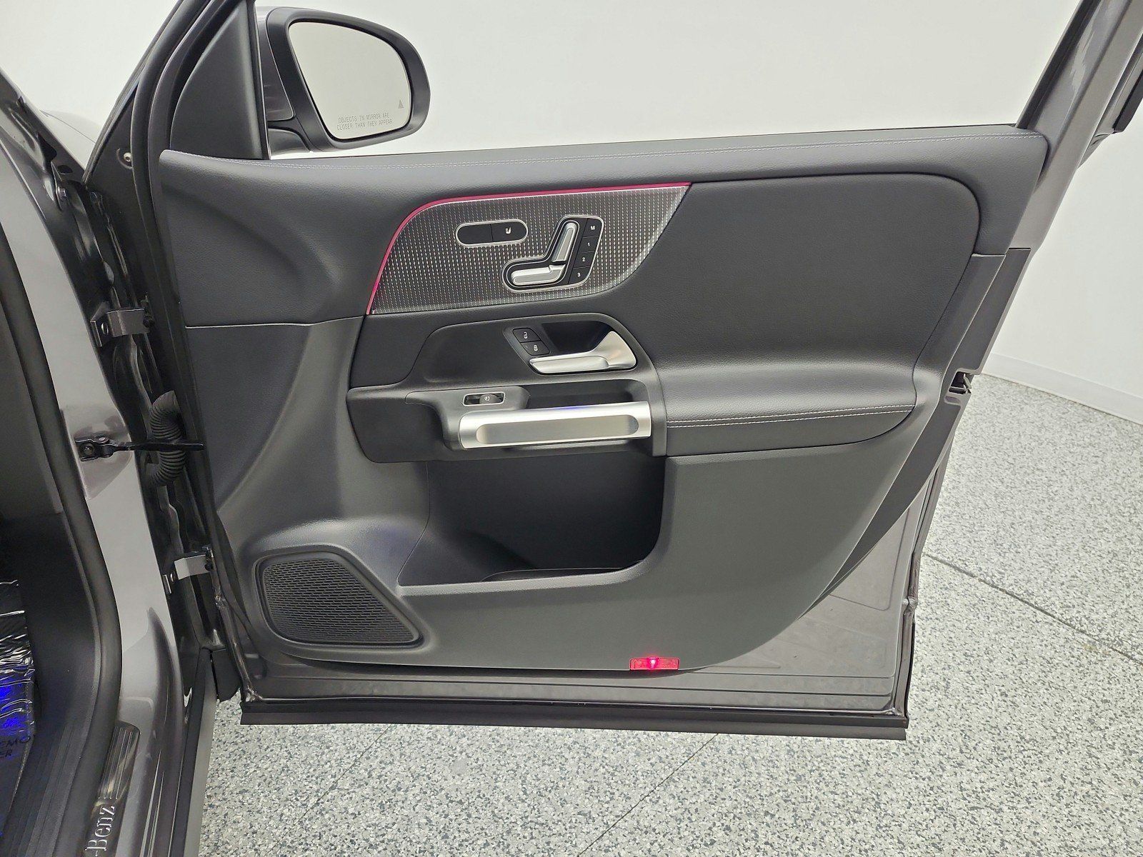 Used 2022 Mercedes-Benz GLB 250 image 20