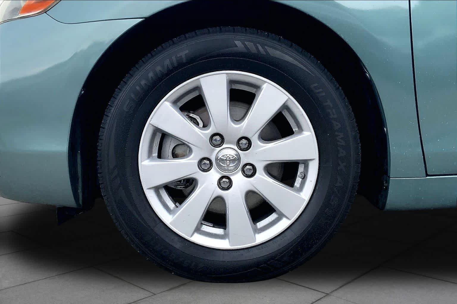 Used 2008 Toyota Camry XLE FWD image 10