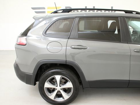 Used 2022 Jeep Cherokee Limited AWD/4WD image 10