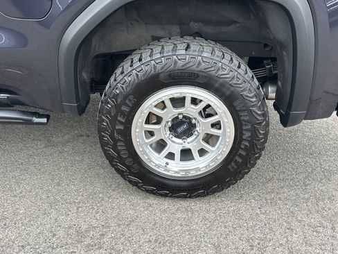Used 2023 GMC Sierra 1500 AT4X image 25