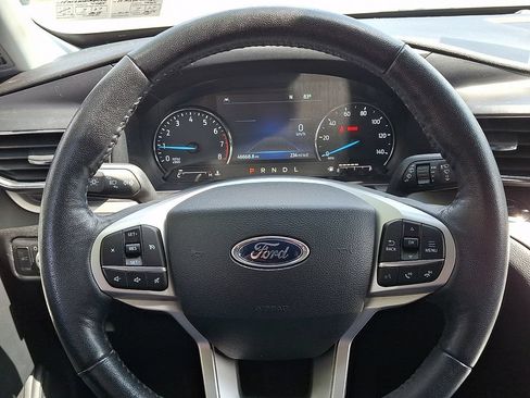 Used 2022 Ford Explorer XLT w/ Equipment Group 202A AWD/4WD image 20