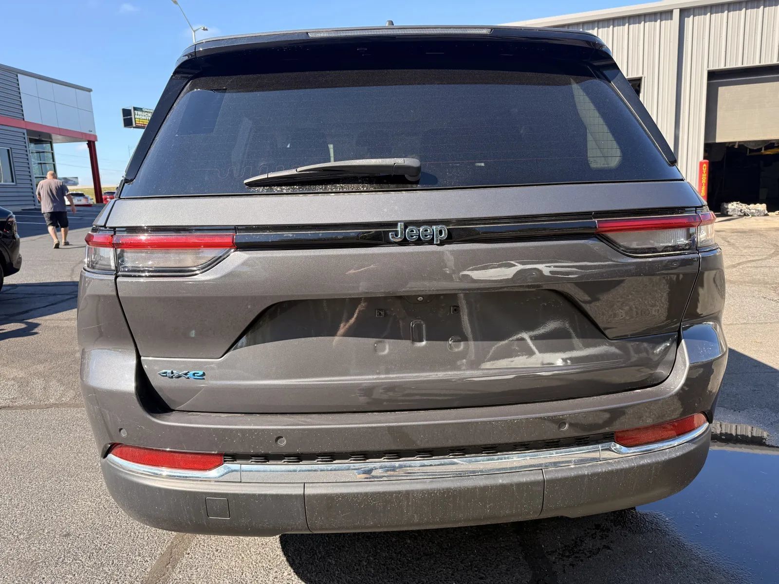 Used 2023 Jeep Grand Cherokee 4WD 4xe image 3