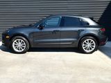 Used 2025 Porsche Macan image 3