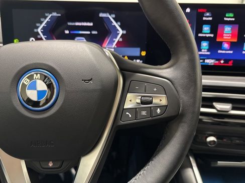 Used 2023 BMW i4 eDrive40 w/ Premium Package image 33