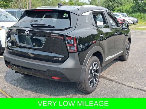 Used 2026 Nissan Kicks SV w/ SV Premium Package AWD/4WD image 7