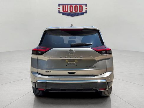 Used 2025 Nissan Rogue Platinum FWD image 3