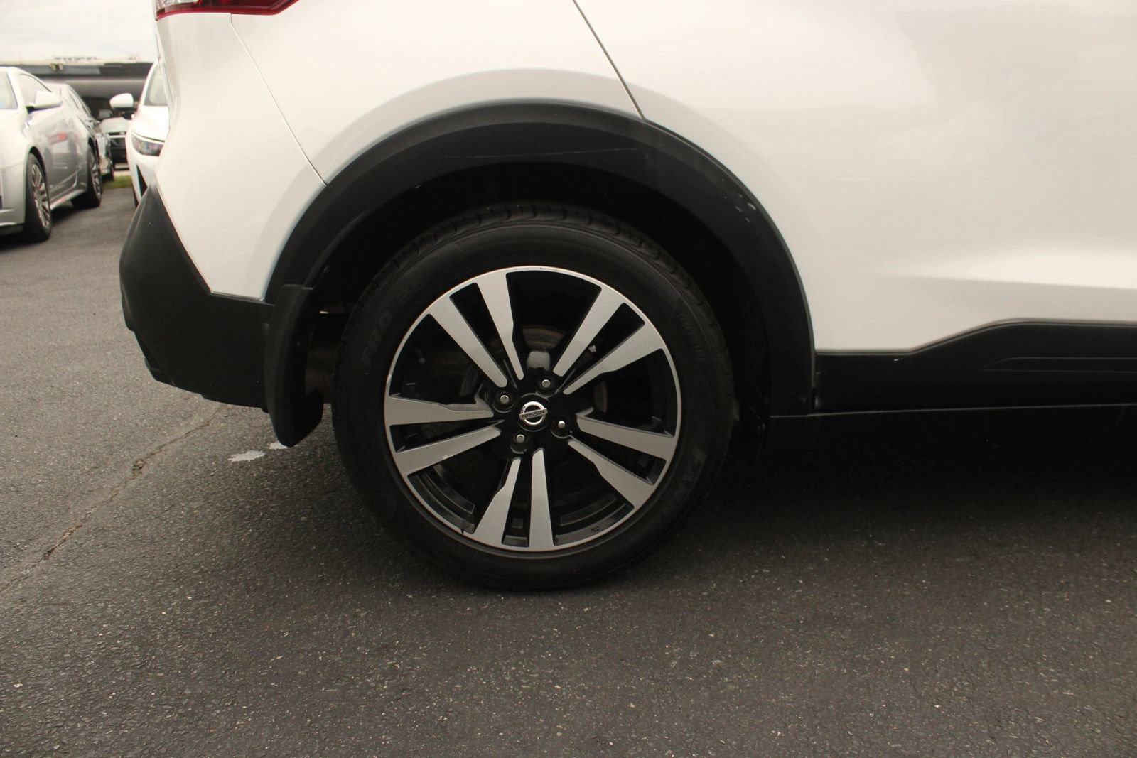 Used 2018 Nissan Kicks SV FWD image 9