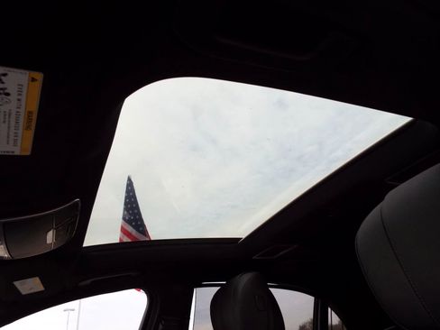 Used 2015 Mercedes-Benz S 550 Sedan w/ Sport Package w/ Sport Package image 10