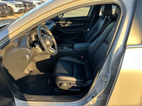 Used 2024 MAZDA MAZDA3 s image 9