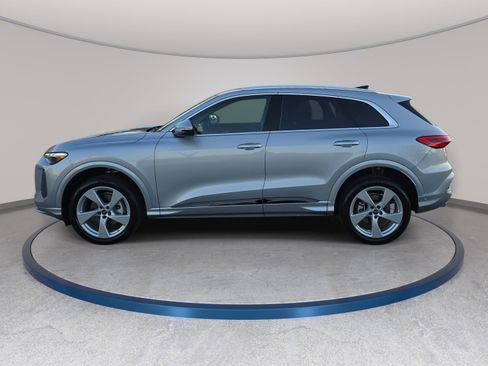 New 2025 Audi Q5 Premium Plus image 8