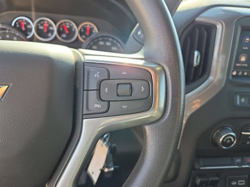 Used 2022 Chevrolet Silverado 2500 Custom w/ Custom Value Package RWD image 21