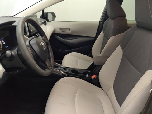 Used 2020 Toyota Corolla LE FWD image 17