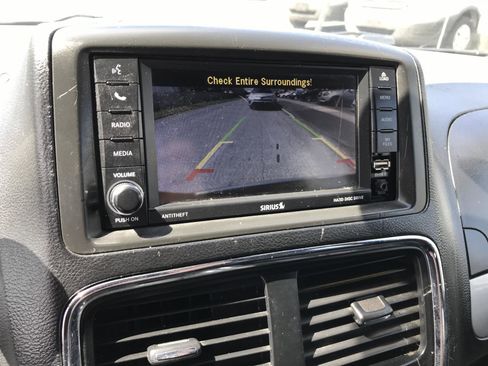 Used 2017 Dodge Grand Caravan GT FWD image 14