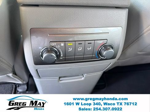 Used 2012 Toyota Highlander FWD w/ Tech Pkg image 26