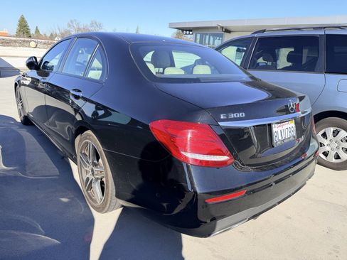 Used 2019 Mercedes-Benz E 300 image 4