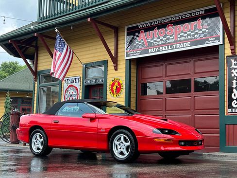 Used 1996 Chevrolet Camaro Z28 image 2