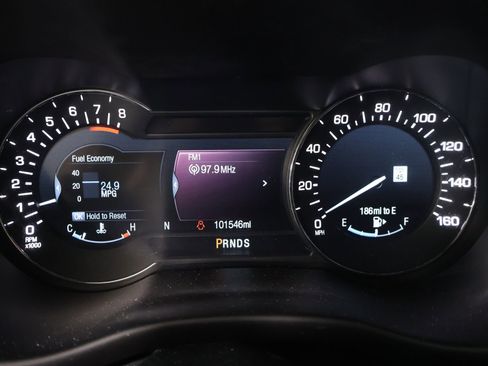 Used 2015 Lincoln MKC FWD w/ Equipment Group 102A Reserve image 4