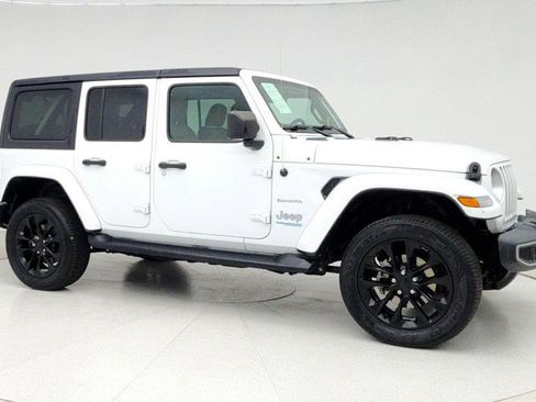 Used 2021 Jeep Wrangler Unlimited Sahara w/ Cold Weather Group image 3