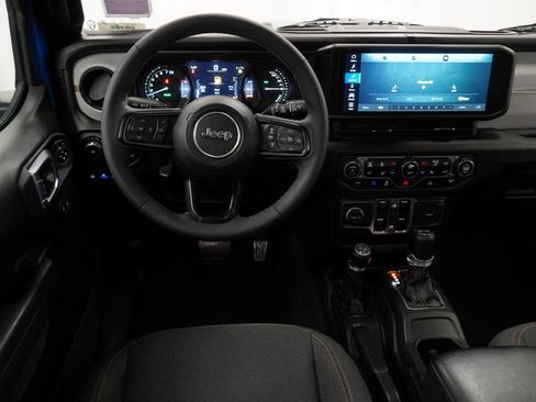 Used 2024 Jeep Wrangler Unlimited w/ Convenience Group AWD/4WD image 24