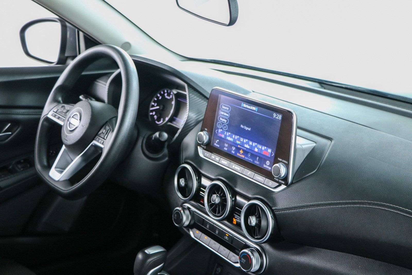 Used 2025 Nissan Sentra SV FWD image 25